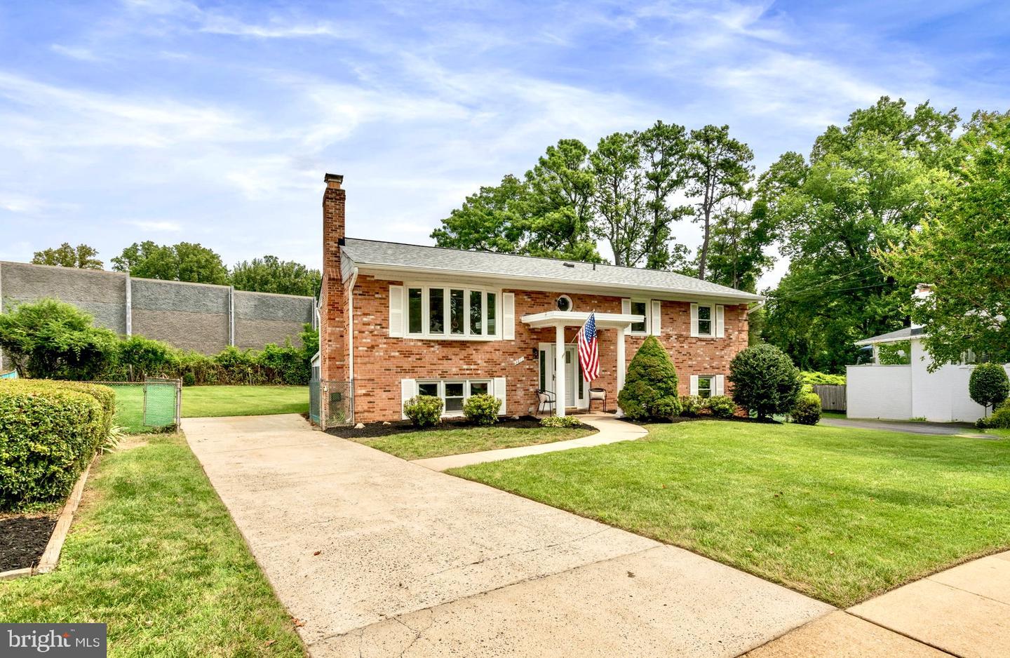 2811 Elsmore Street  Fairfax VA 22031 photo
