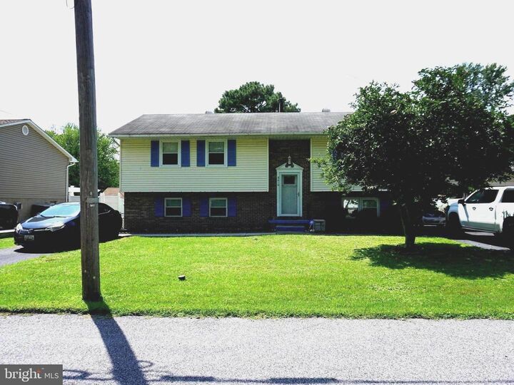Property Photo: 8610 Oak Road MD 21219