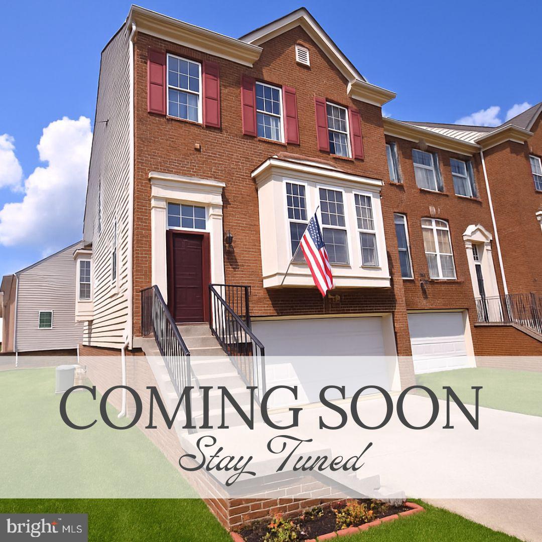 Property Photo: 43382 Allisons Ridge VA 20148