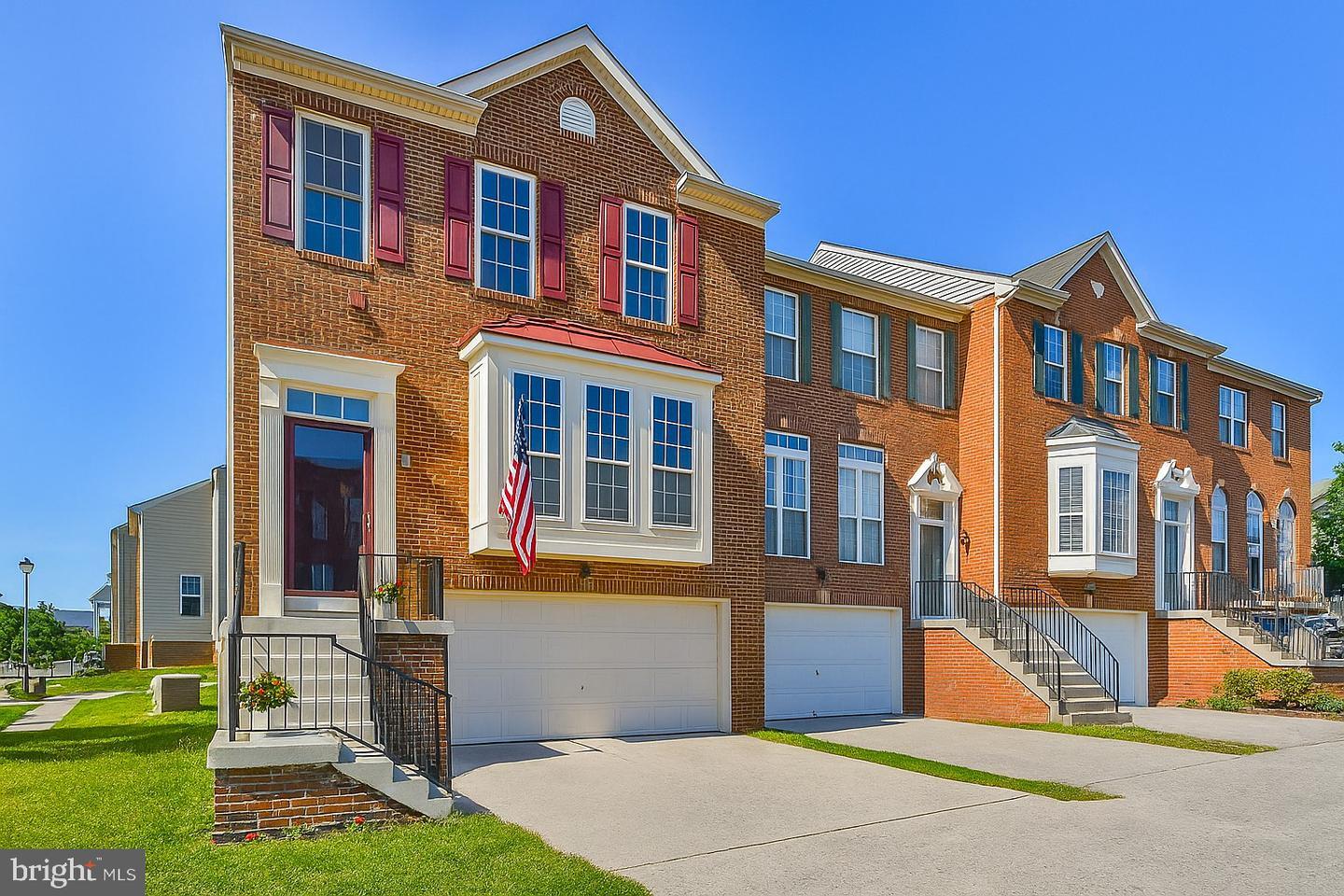 Property Photo: 43382 Allisons Ridge VA 20148
