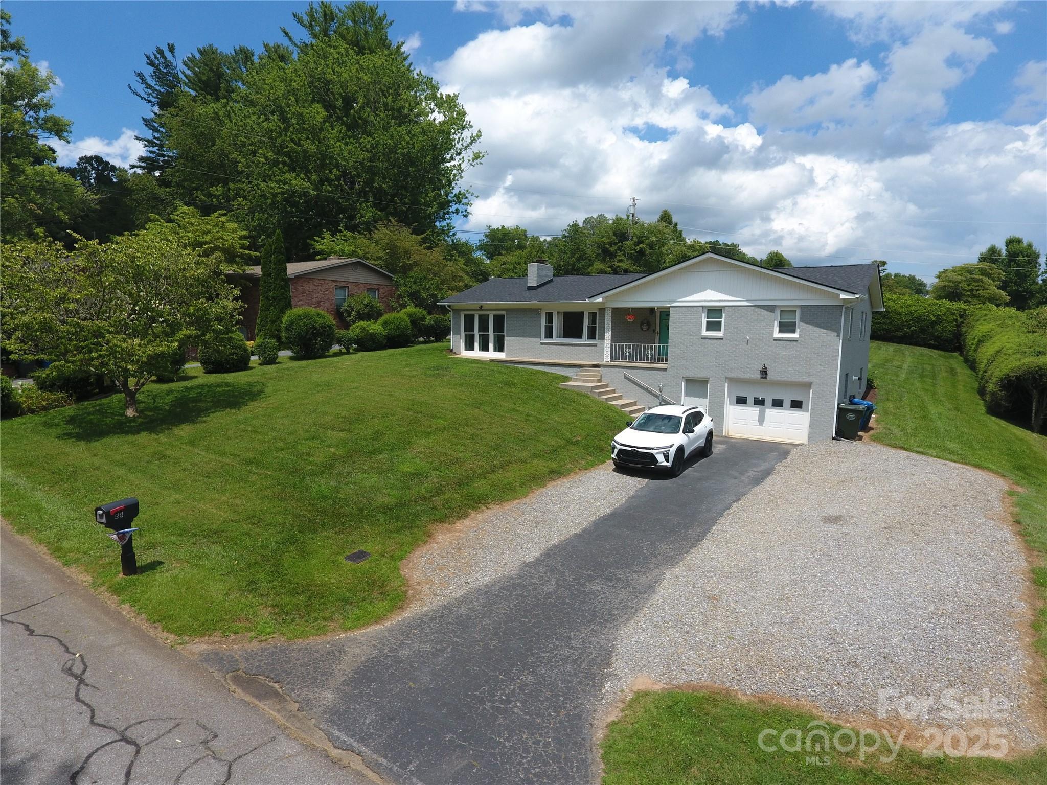 Property Photo: 84 Azalea Drive NC 28786