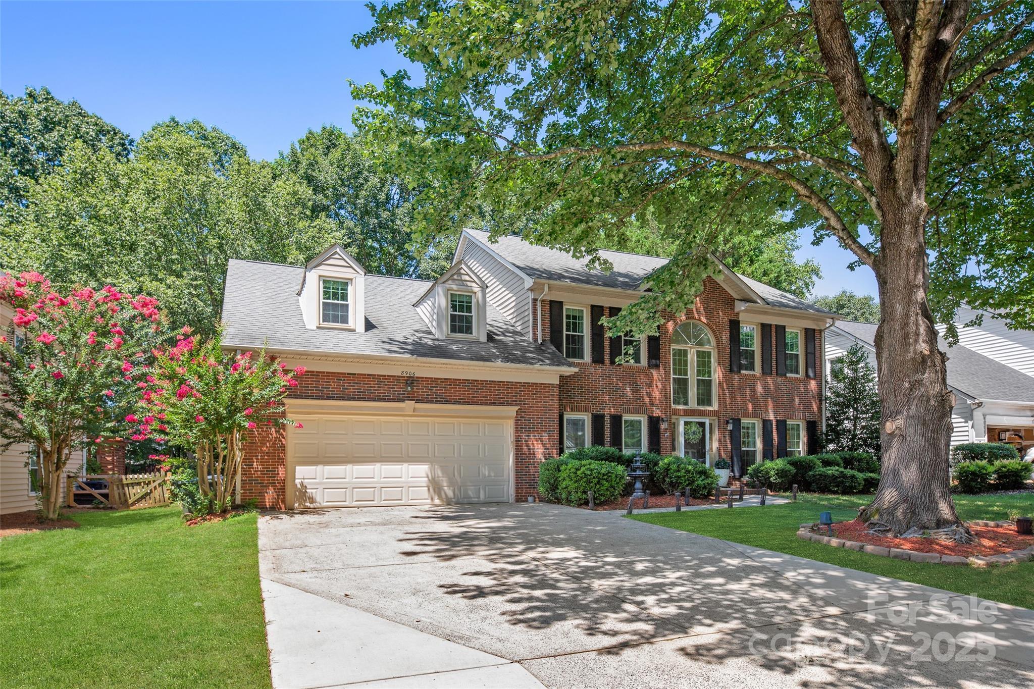 Property Photo: 8906 Glade Court NC 28078
