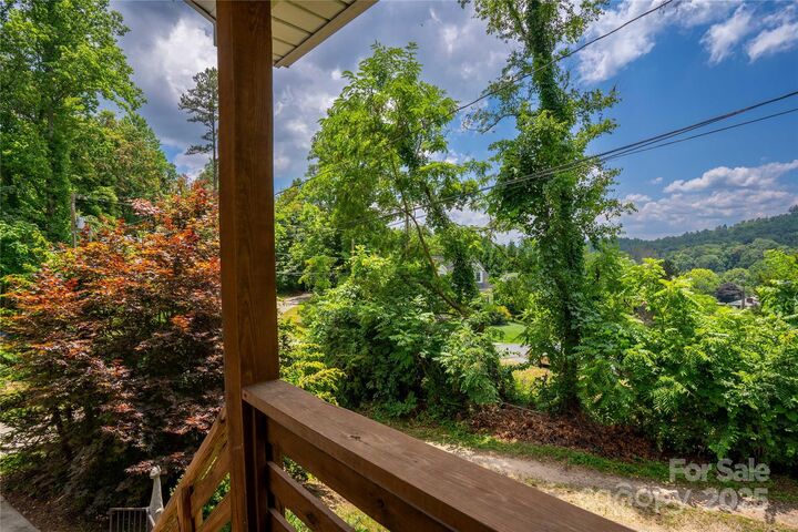 Property Photo: 5 Koenig Way NC 28804