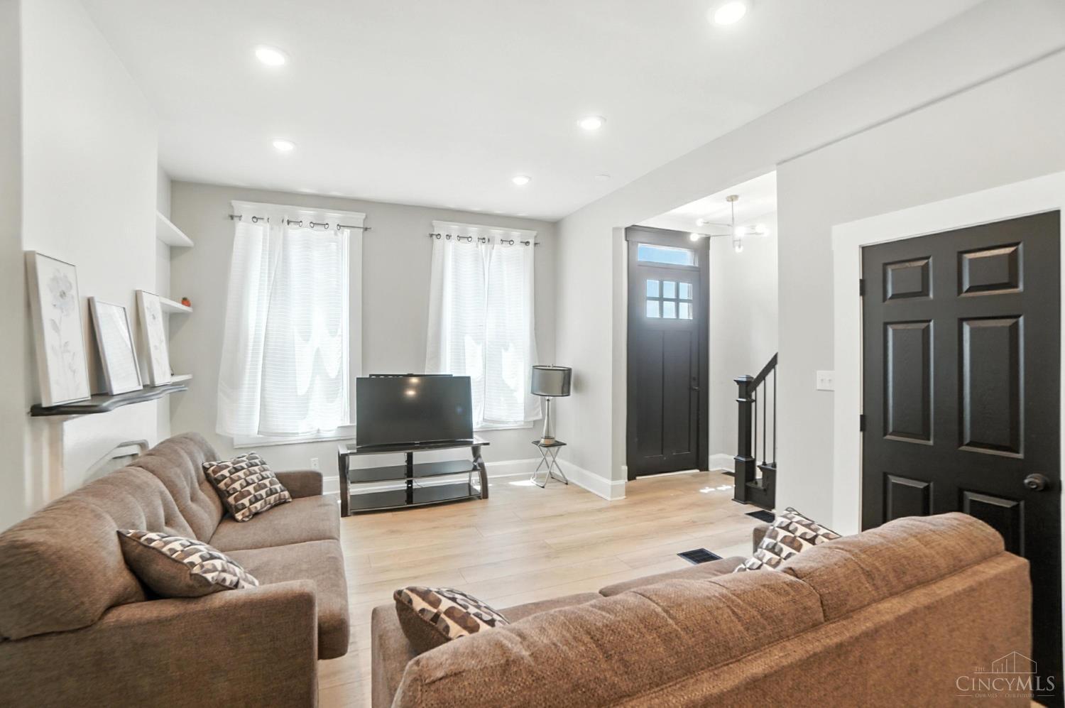 Property Photo: 912 Livingston Street OH 45214