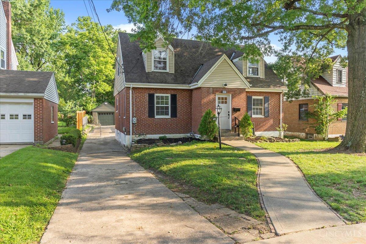 Property Photo: 4951 Heuwerth Avenue OH 45238