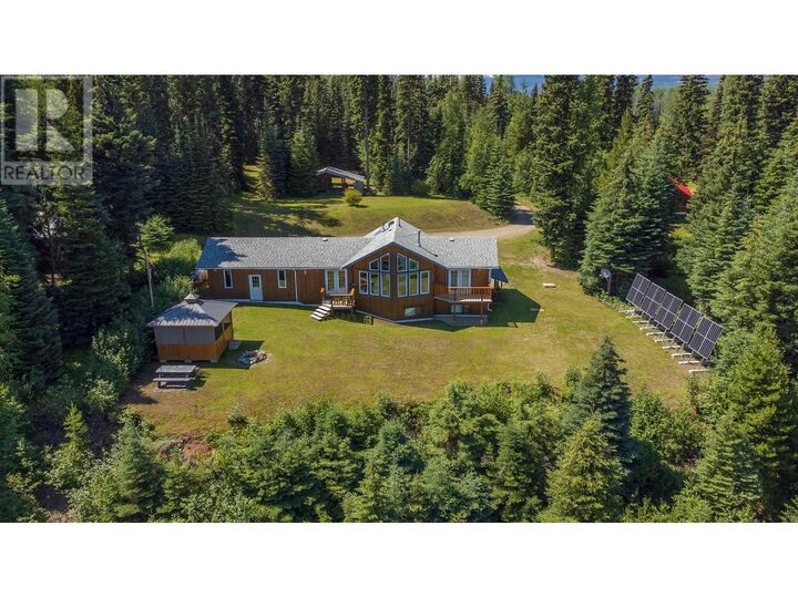 Property Photo:  4490 Bowron Lake Road  BC V0K 2R0 