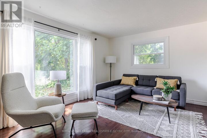 Property Photo: 130 Hazlitt Street ON K9H 1L5