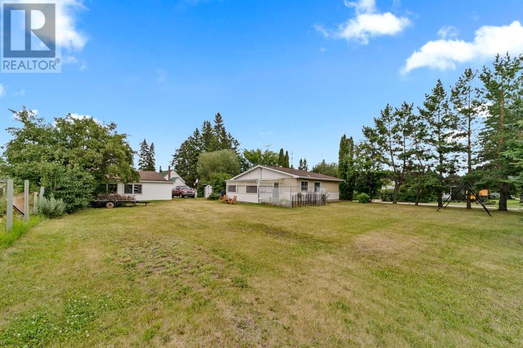 Property Photo:  4903 53 Street  AB T0B 2G0 