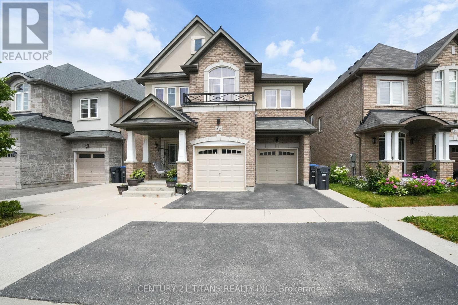 Photo de la propriété:  42 Lola Crescent  ON L7A 4J8 