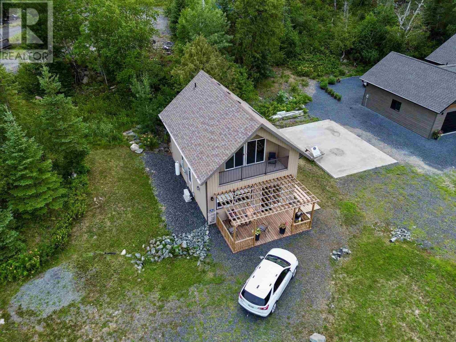 Property Photo: 16 Au Lac Retreats Crescent, Lake Of The Woods ON P0X 1N0