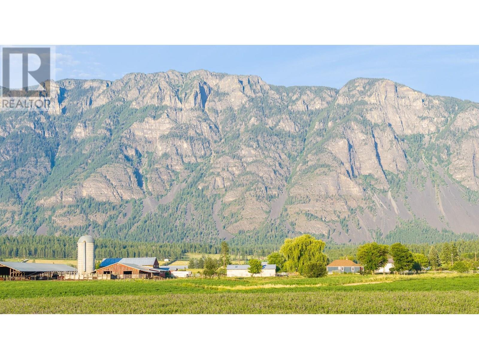 Photo de la propriété:  2516 20th Street  BC V0B 1G2 