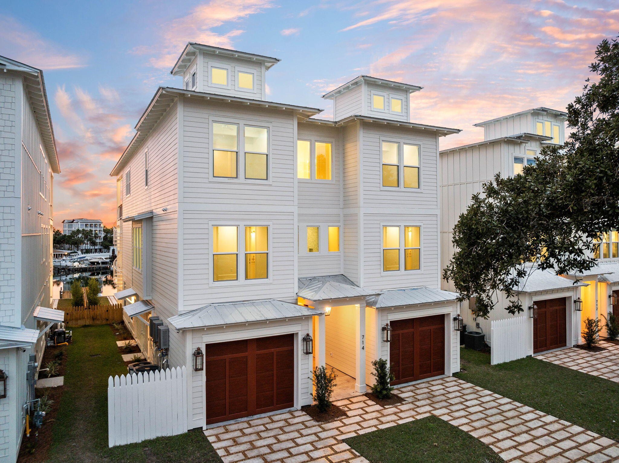 Property Photo: 714 Harbor Boulevard FL 32541