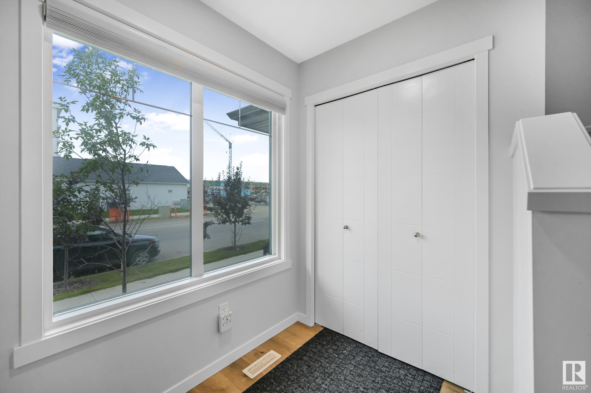 Photo de la propriété: 5696 Juchli Avenue NW AB T5E 6Y2