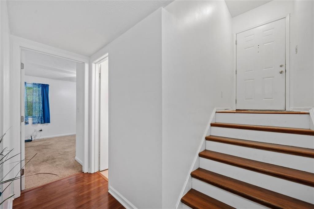 Property Photo: 102 Glenleaf Drive GA 30092