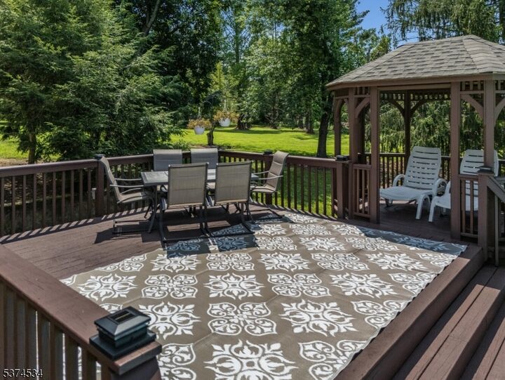 Property Photo:  9 Higginsville Road  NJ 08853 