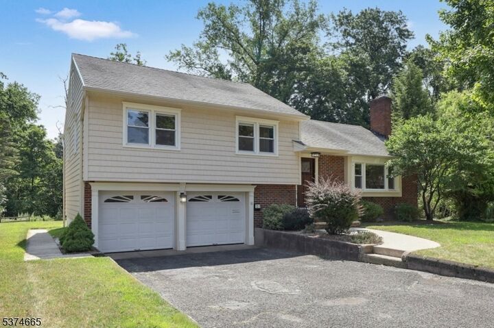 Property Photo: 161 Jeffer Ct NJ 07450