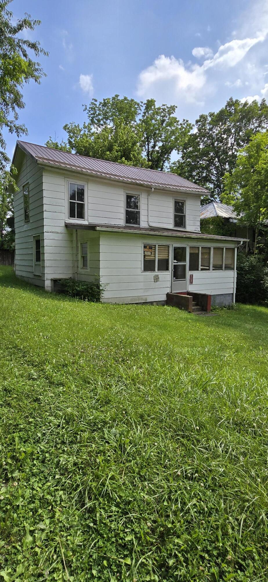 Property Photo: 274 South St WV 24983