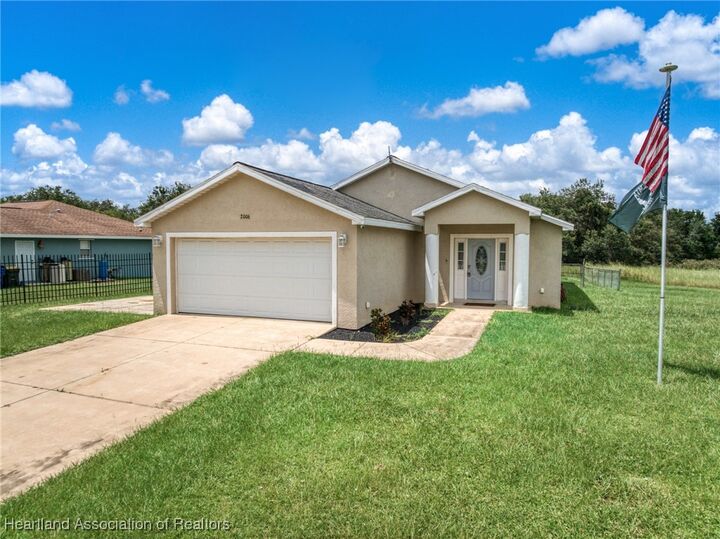 Property Photo:  2006 W Royalton Road  FL 33825 