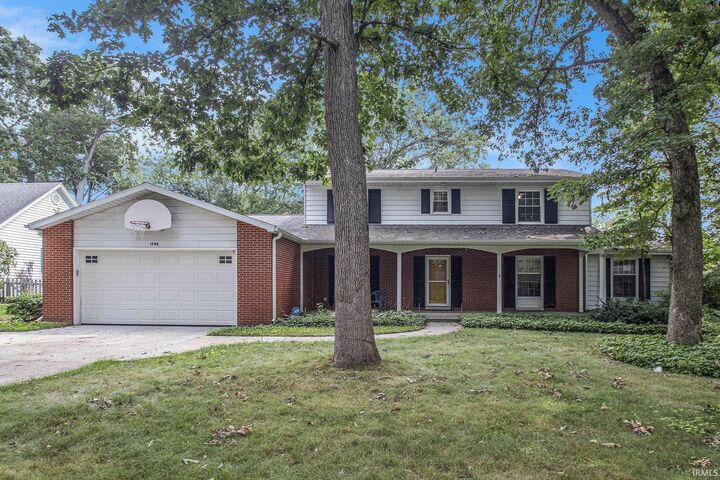 Property Photo:  1506 Dogwood Drive  IN 46514 