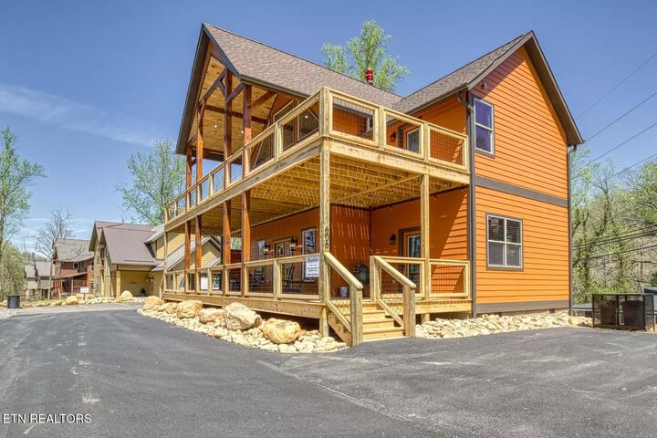 Property Photo:  606 Cherokee Orchard Rd  TN 37738 