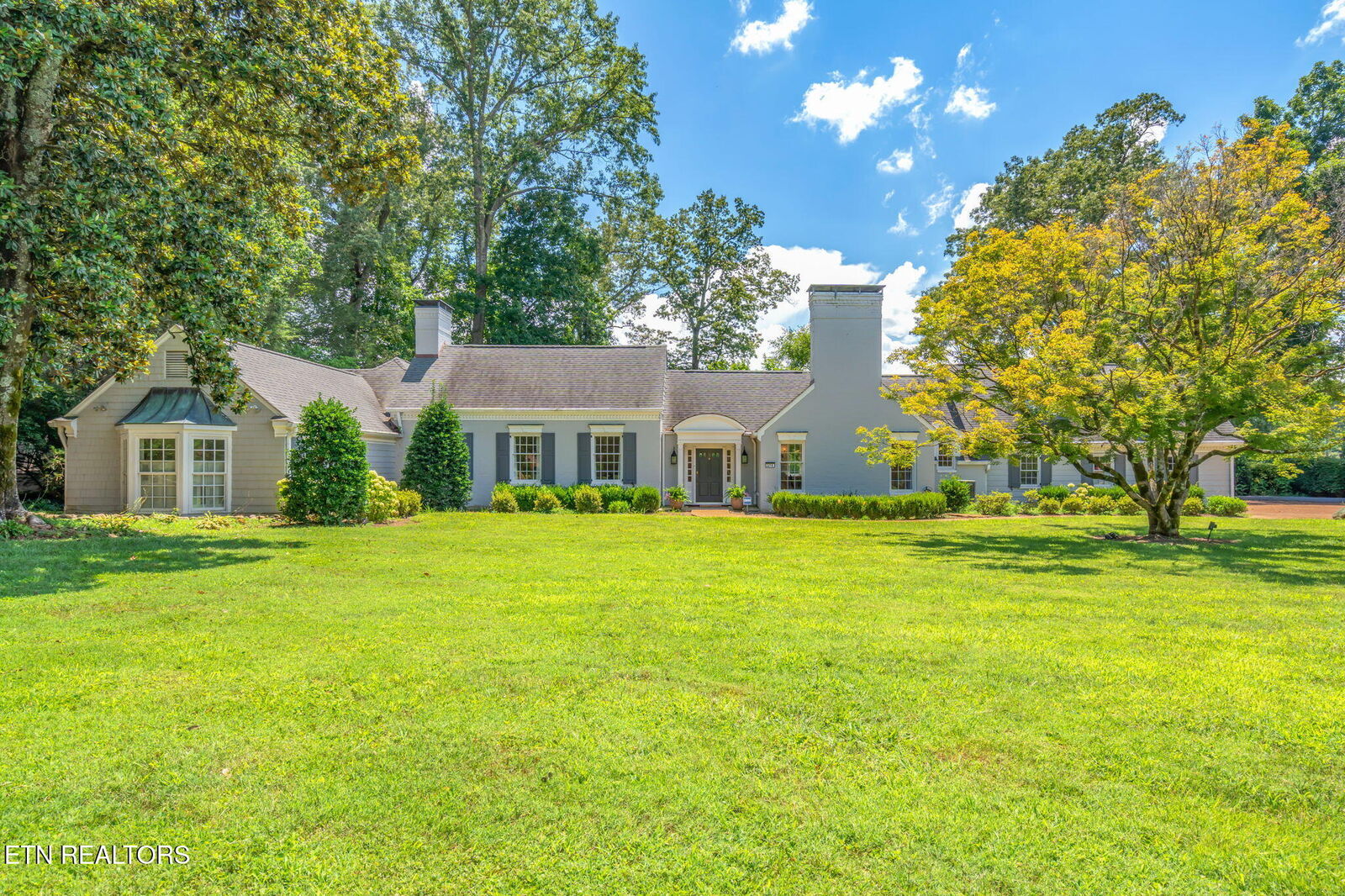 Property Photo: 2216 Cherokee Blvd TN 37919
