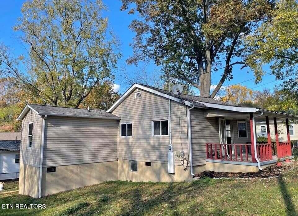 Property Photo:  243 SW Nicholson Ave  TN 37920 