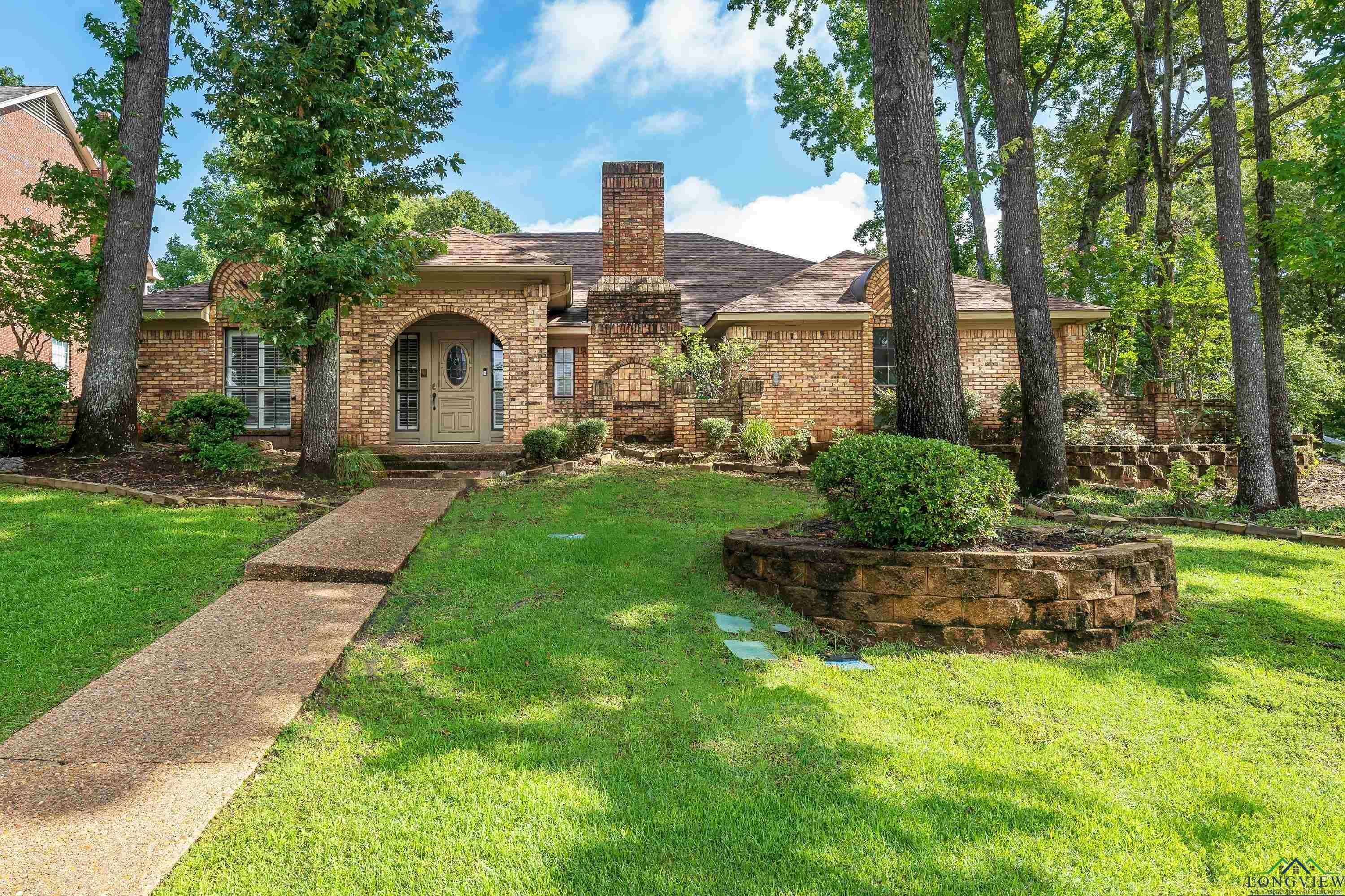 Property Photo: 3219 Crenshaw St TX 75605
