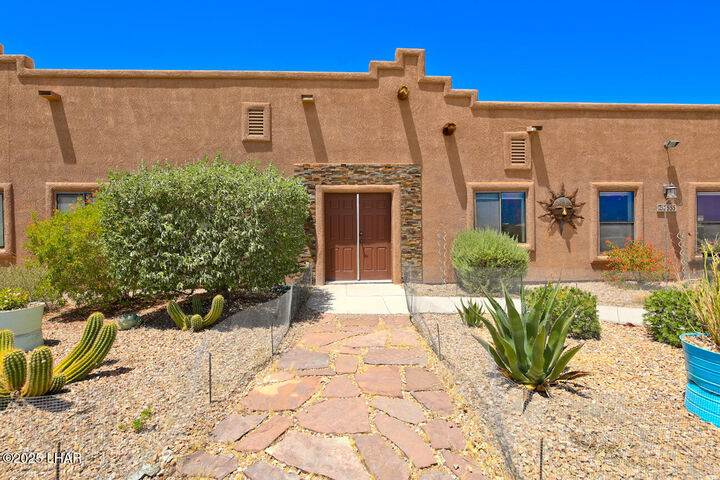 Property Photo: 7555 N Valley View Dr AZ 86404
