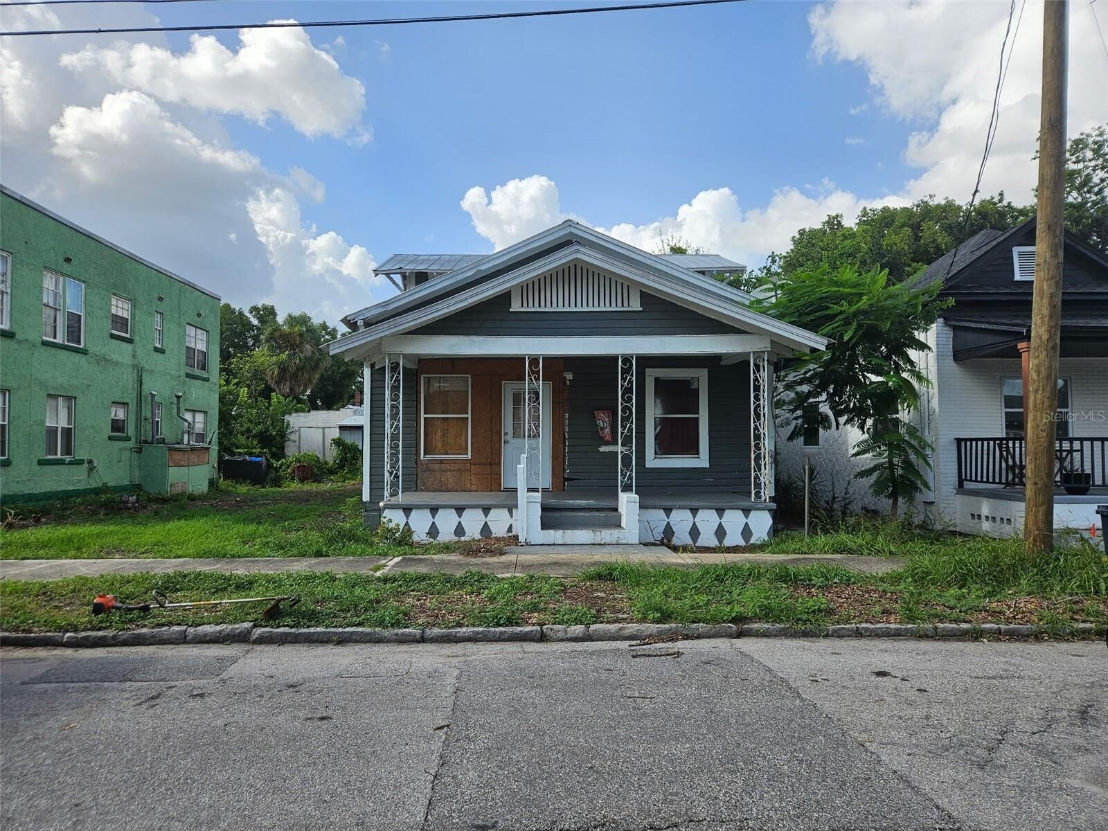 Property Photo: 1022 E 15th Avenue 1/2 FL 33605