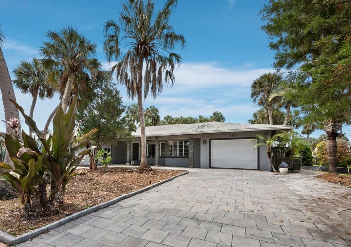 Property Photo:  153 N Adams Drive  FL 34236 