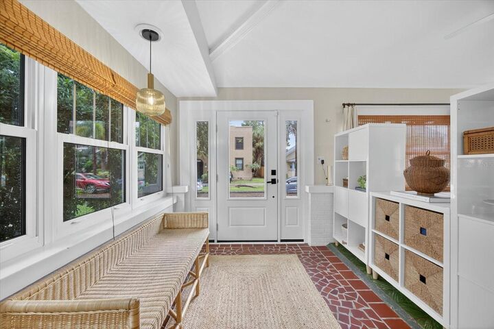 Property Photo: 221 13th Avenue NE FL 33701