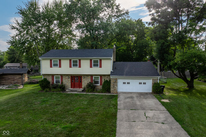 3022 Santiago Drive  Greenwood IN 46143 photo