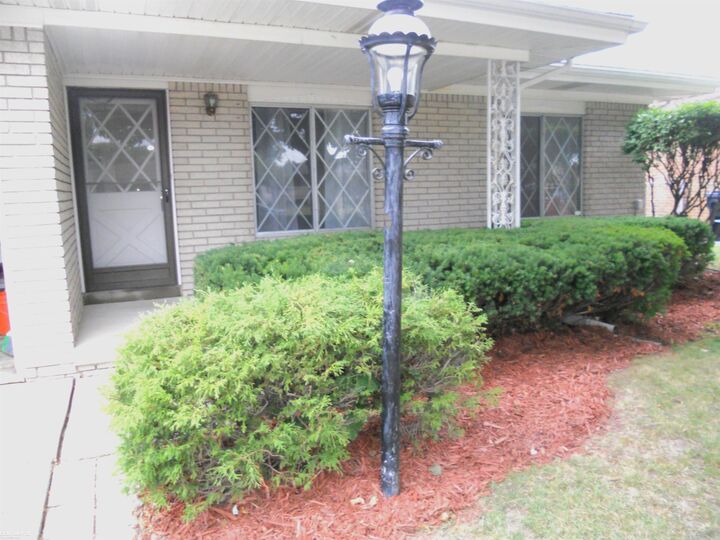 Property Photo:  13587 Terra Santa Drive  MI 48312 