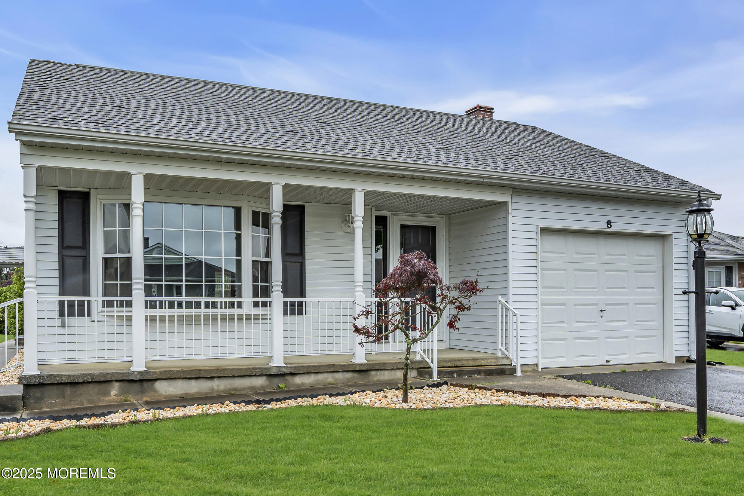 Property Photo: 8 Thronbury Court NJ 08757