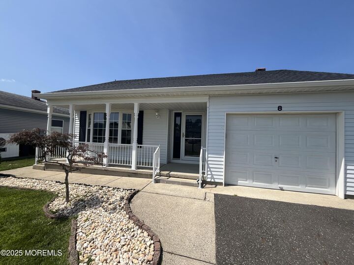 Property Photo: 8 Thronbury Court NJ 08757