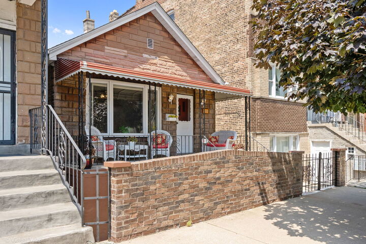 Property Photo:  3028 S Union Avenue  IL 60616 