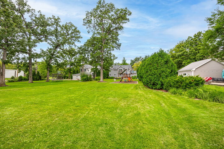 Property Photo:  4939 Lee Avenue  IL 60515 