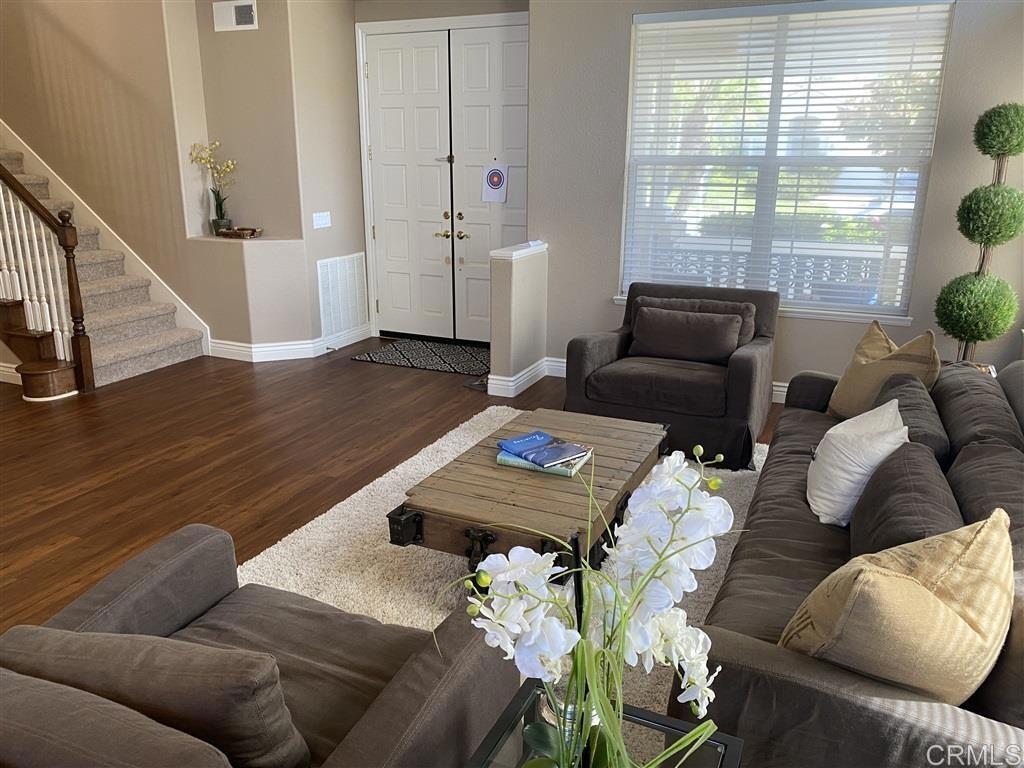 Property Photo: 3364 Avenida Nieve CA 92009