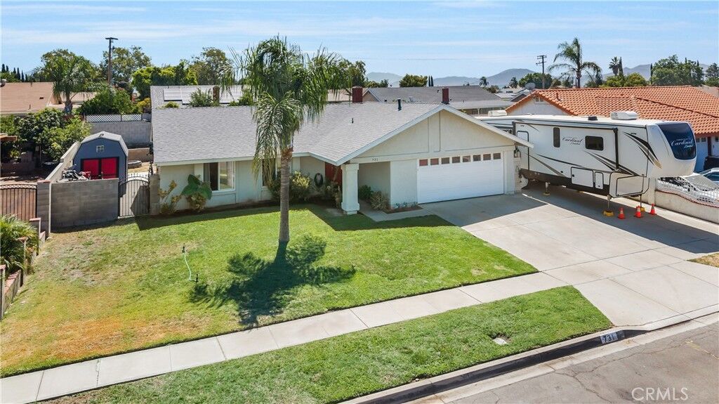 Property Photo:  731 S Beechwood Avenue  CA 92376 