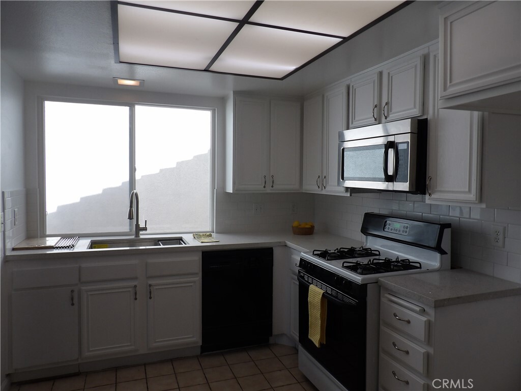 Property Photo: 23194 Villena CA 92692