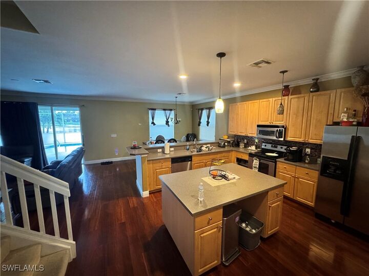 Property Photo: 8543 Pegasus Drive FL 33971