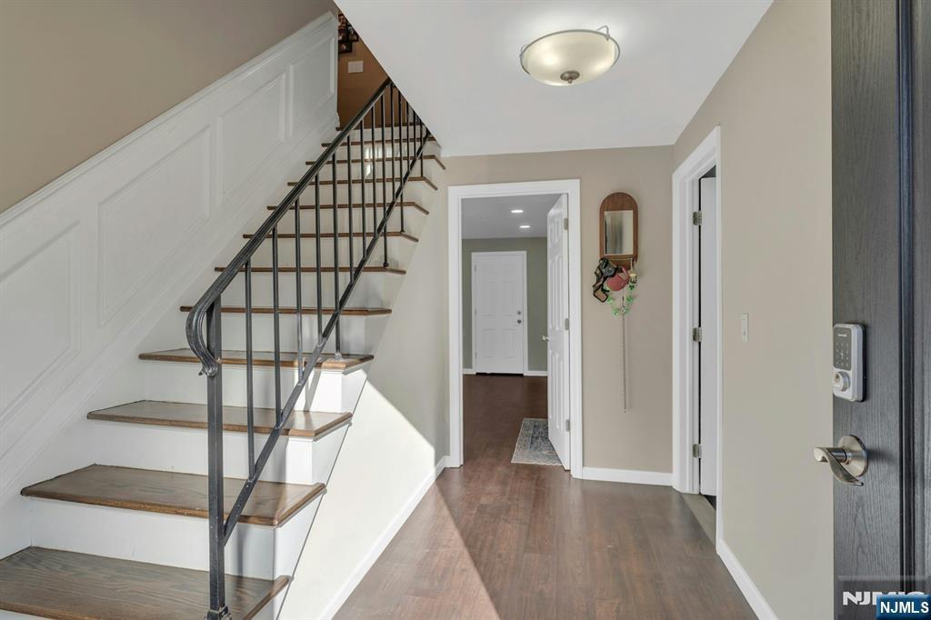 Property Photo:  147 Pine Avenue  NJ 07646 