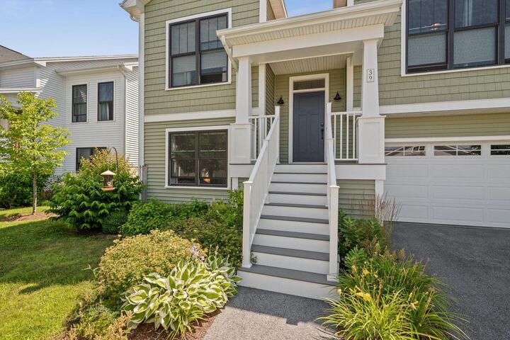 Property Photo: 39 Ledge Way VT 05403