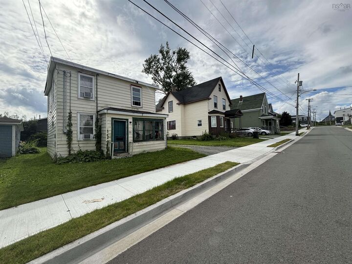 16 Fletcher St  Glace Bay NS B1A 3E3 photo