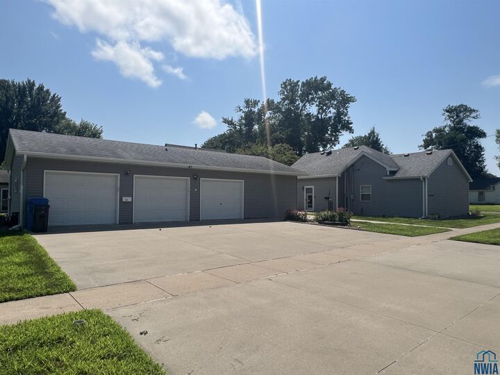 626 3rd St SW  Lemars IA 51031 photo
