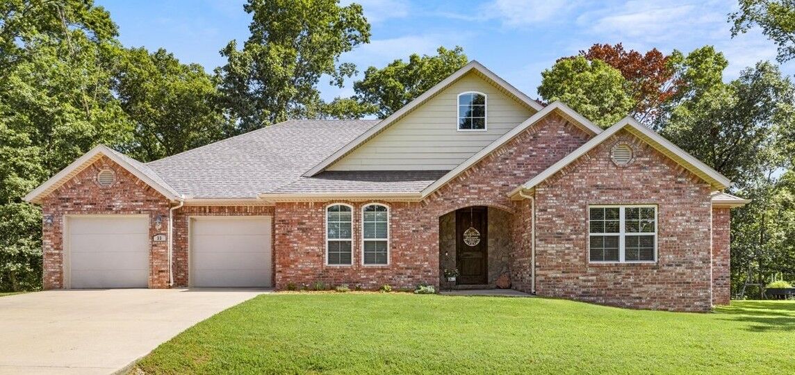 Property Photo: 33 Leona Drive AR 72715