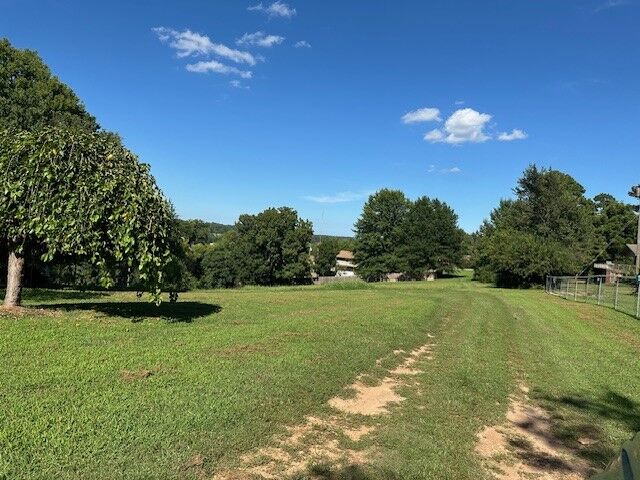 Property Photo: 901 Sherman Avenue AR 72601