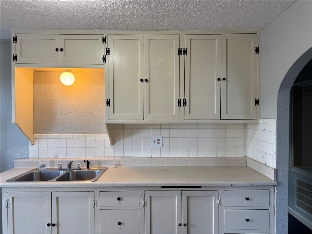 Property Photo: 411 Persimmon Street AR 72756