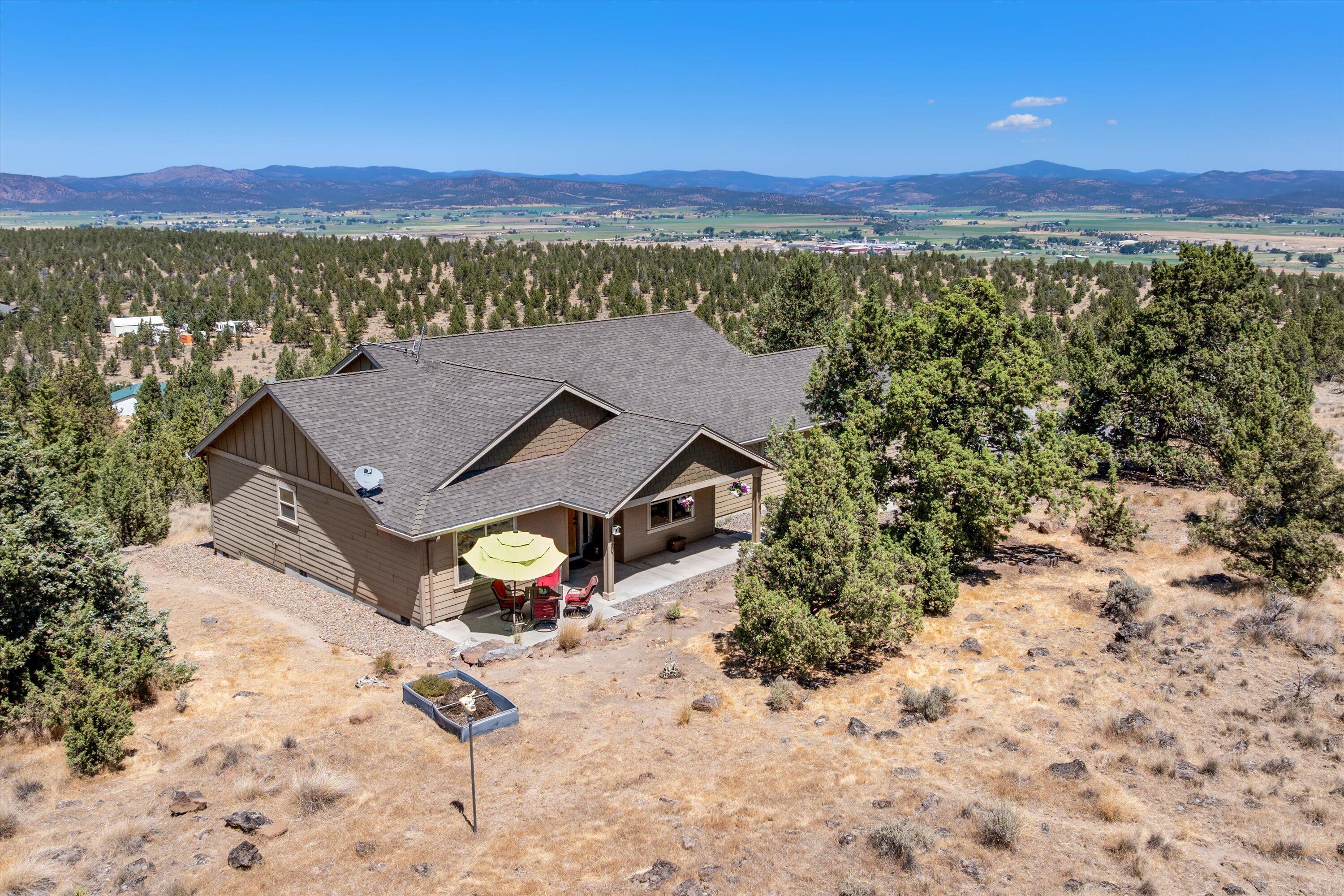 1414 NW Pinecrest Lane  Prineville OR 97754 photo