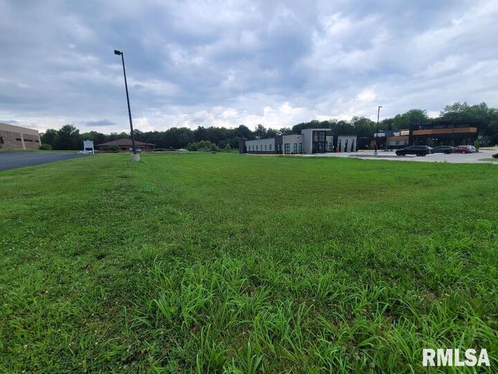 Property Photo:  3128 Veterans Memorial Drive  IL 62864 